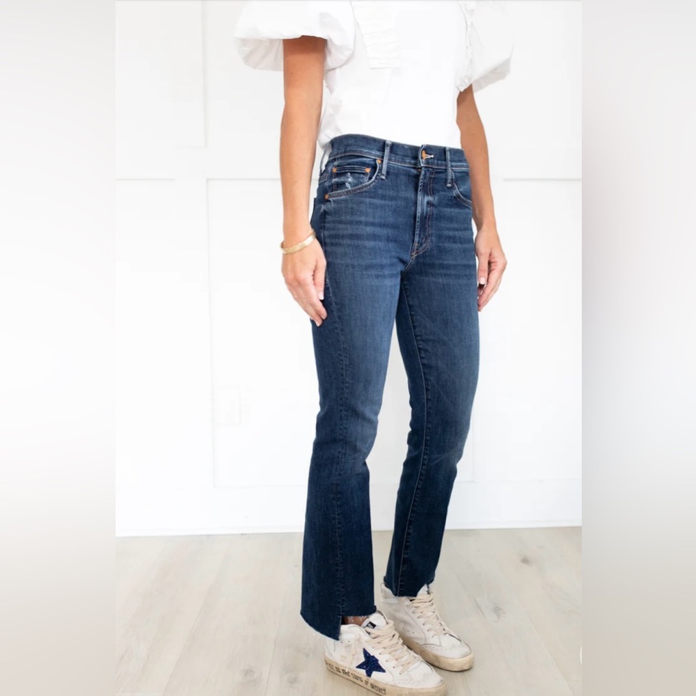 MOTHER The Insider Crop Step Fray Jeans in Teaming Up Size 25